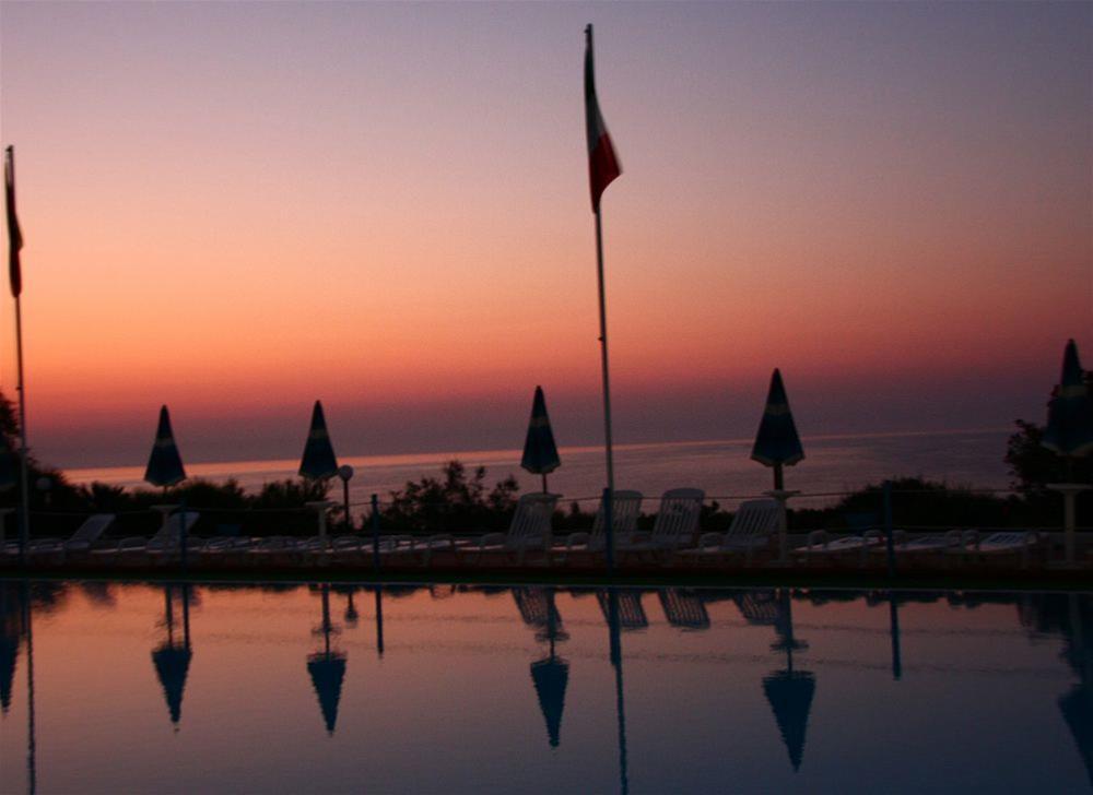 Futura Style Helios Hotel Noto Buitenkant foto