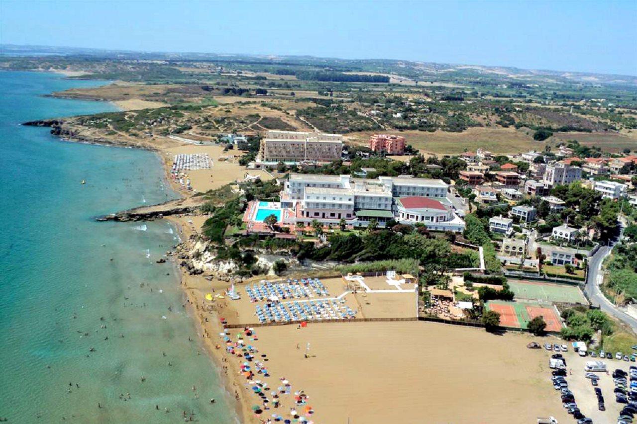 Futura Style Helios Hotel Noto Buitenkant foto